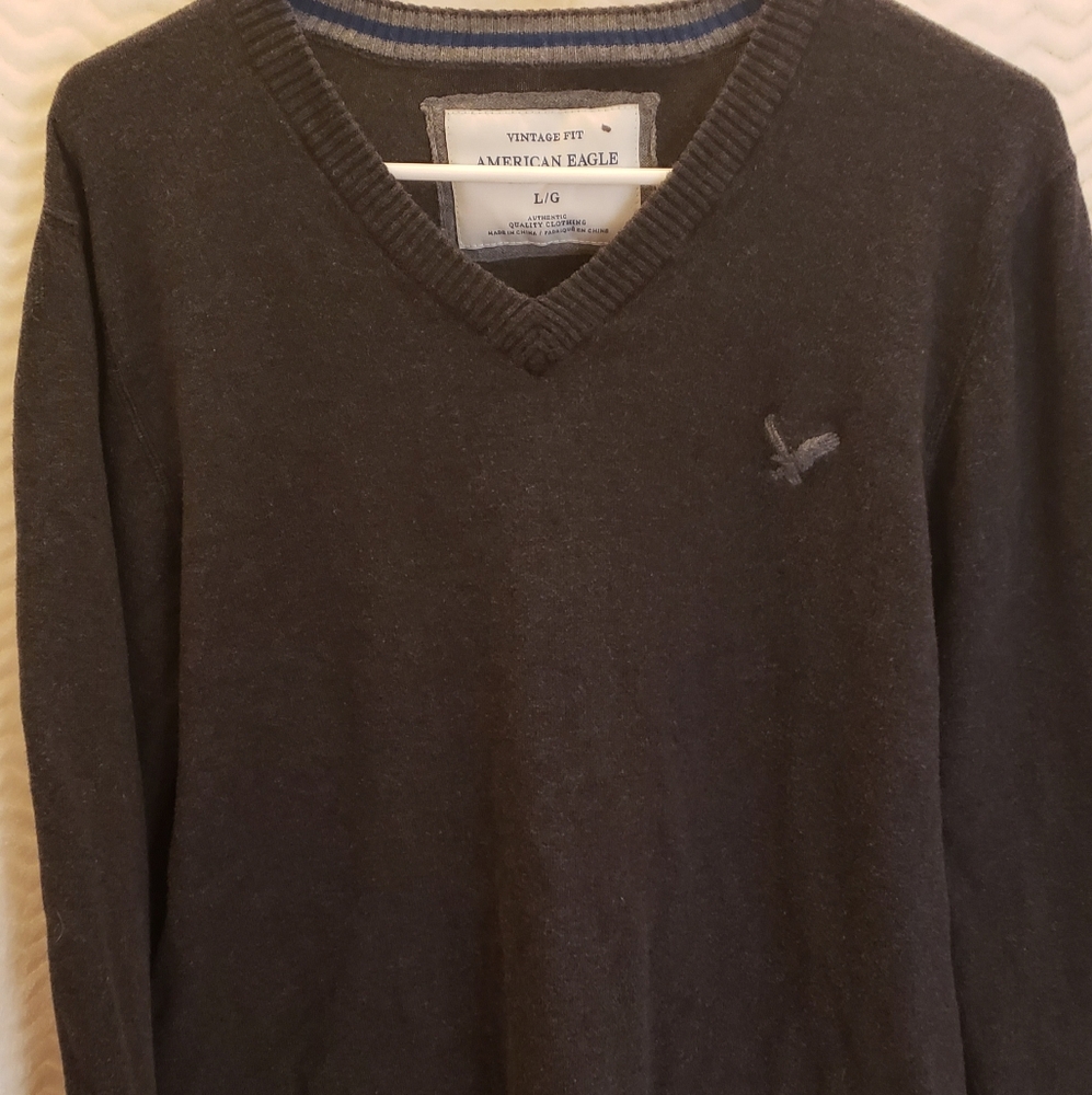 American Eagle sweater